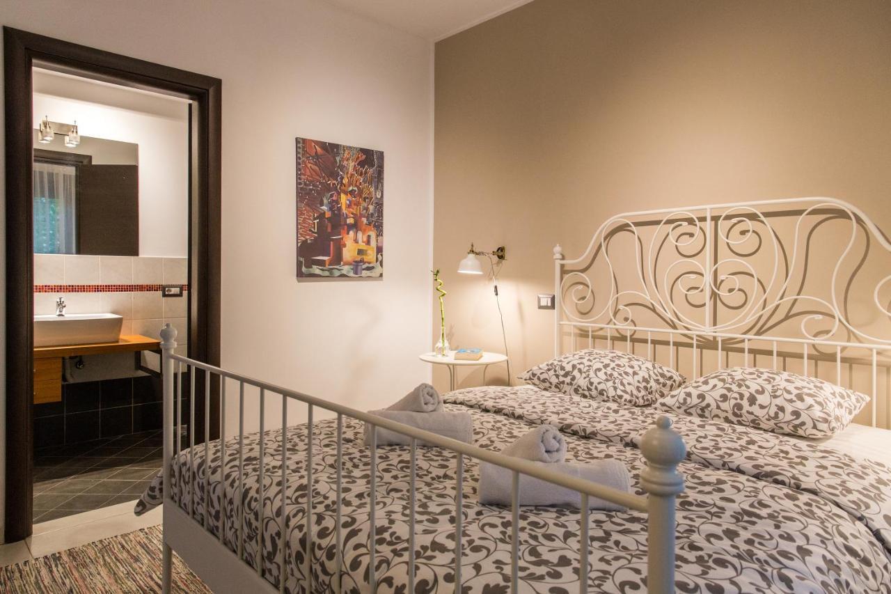 One Love Metropolitan Apartment Boekarest Buitenkant foto