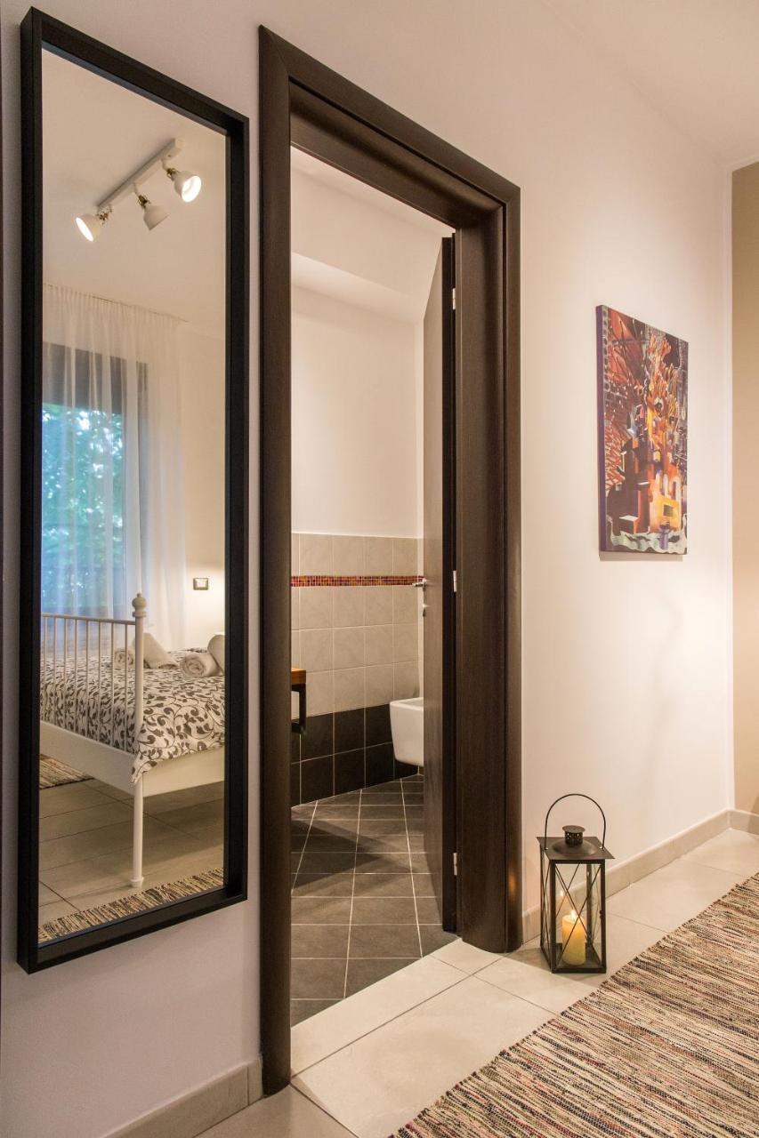 One Love Metropolitan Apartment Boekarest Buitenkant foto