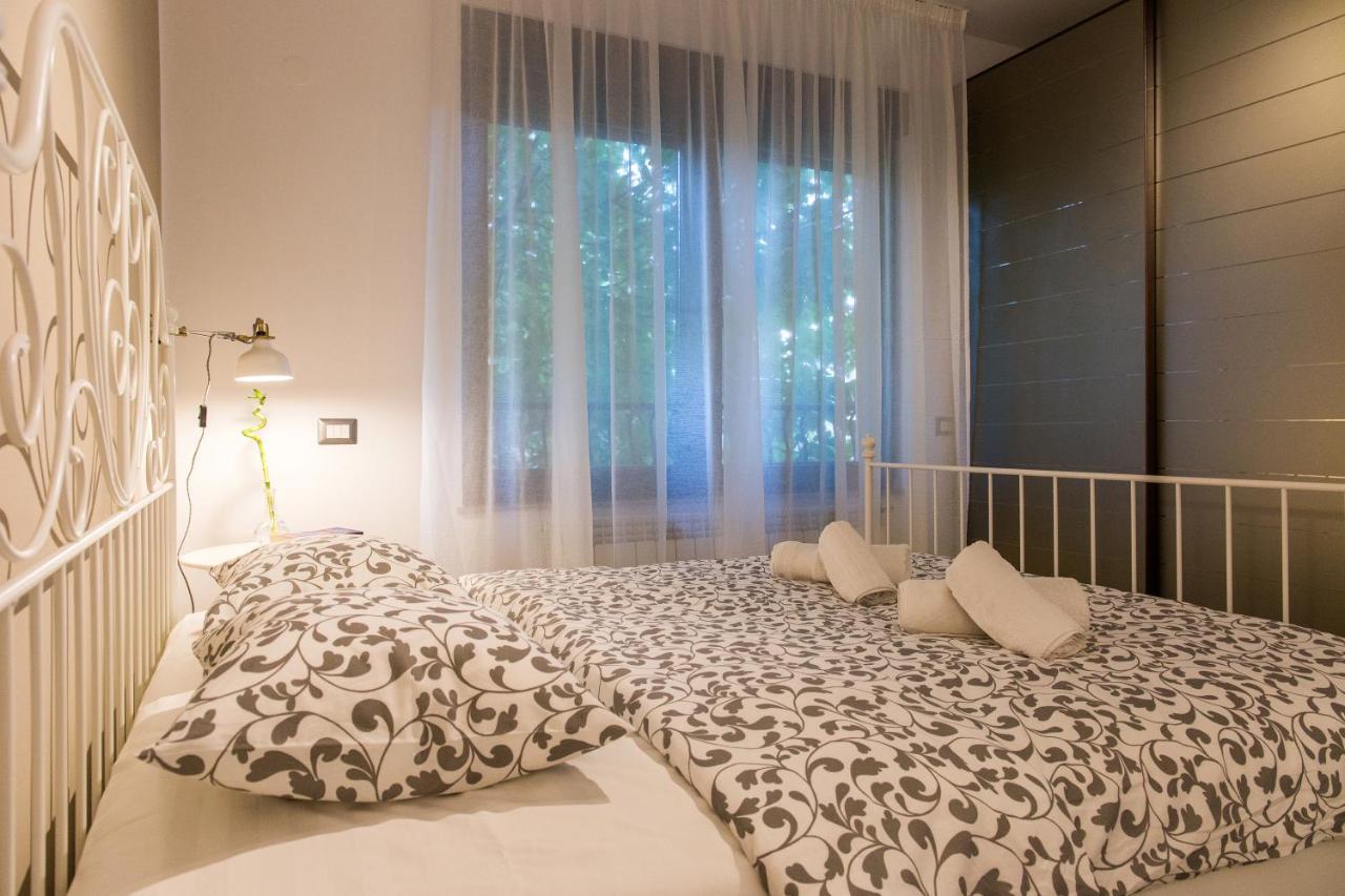 One Love Metropolitan Apartment Boekarest Buitenkant foto