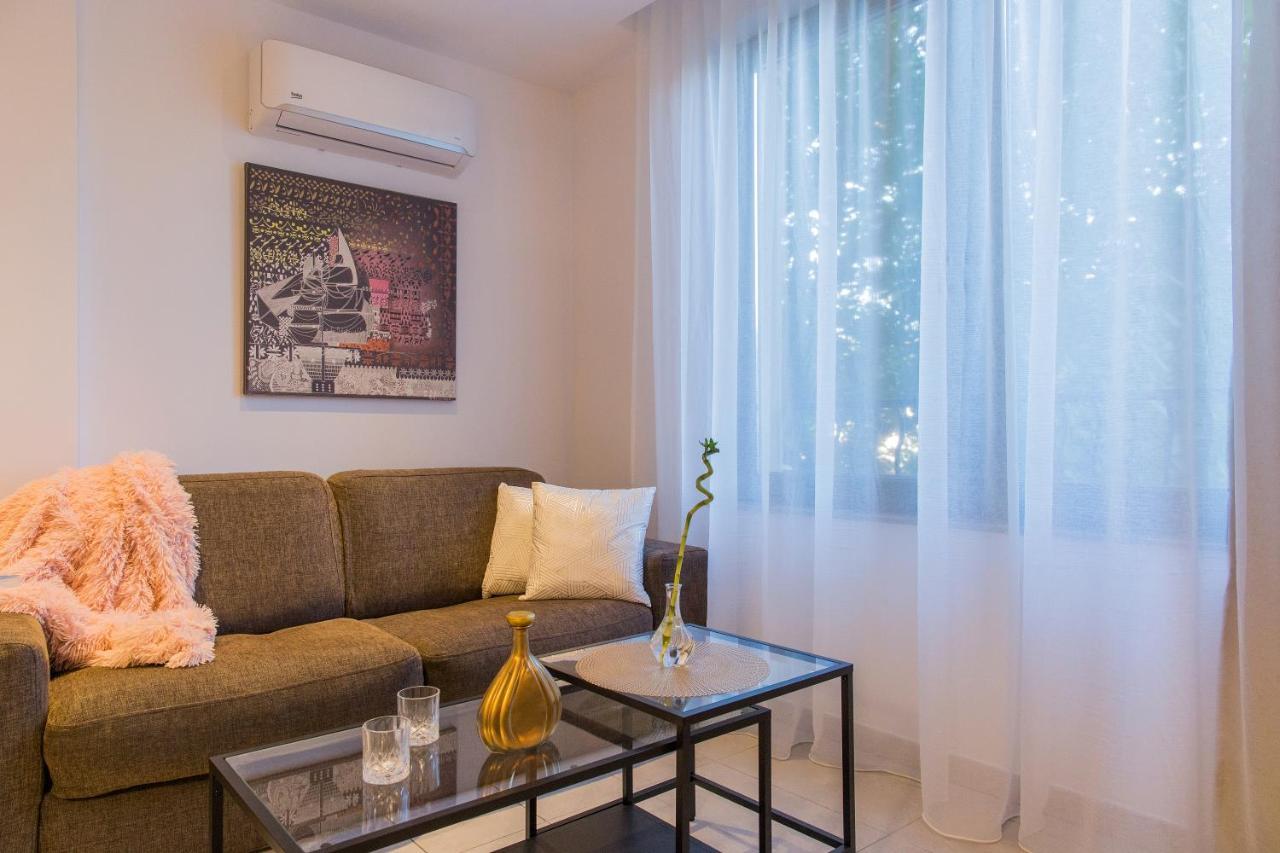 One Love Metropolitan Apartment Boekarest Buitenkant foto