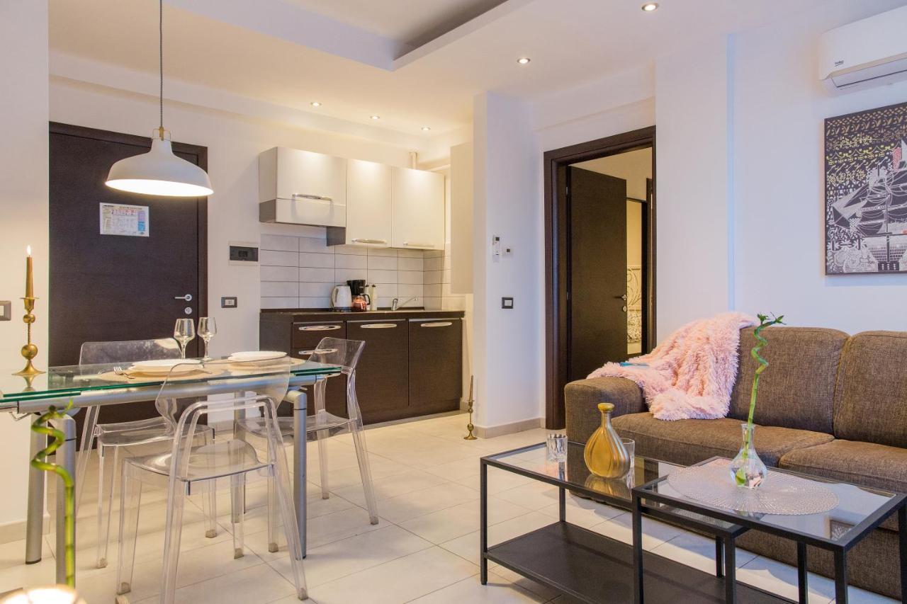One Love Metropolitan Apartment Boekarest Buitenkant foto